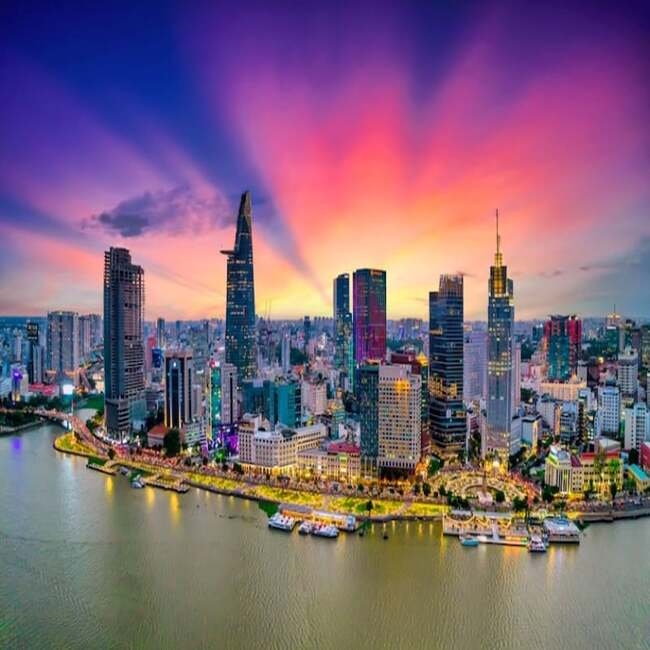 Việt Nam hưởng lợi gì từ những chính sách kinh tế toàn cầu năm 2025?